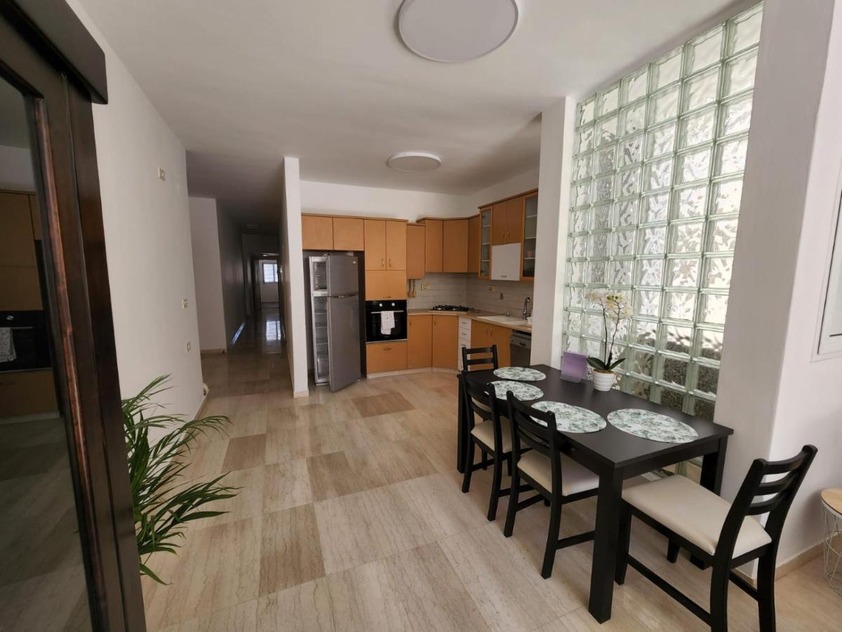 Chilling In Netanya Apartment Bagian luar foto