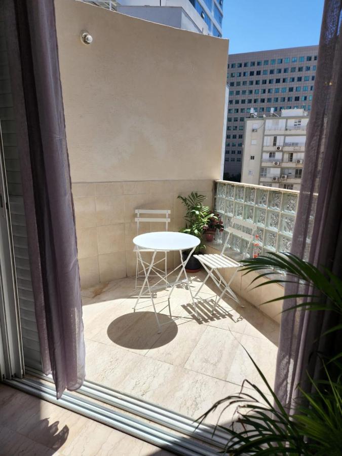 Chilling In Netanya Apartment Bagian luar foto